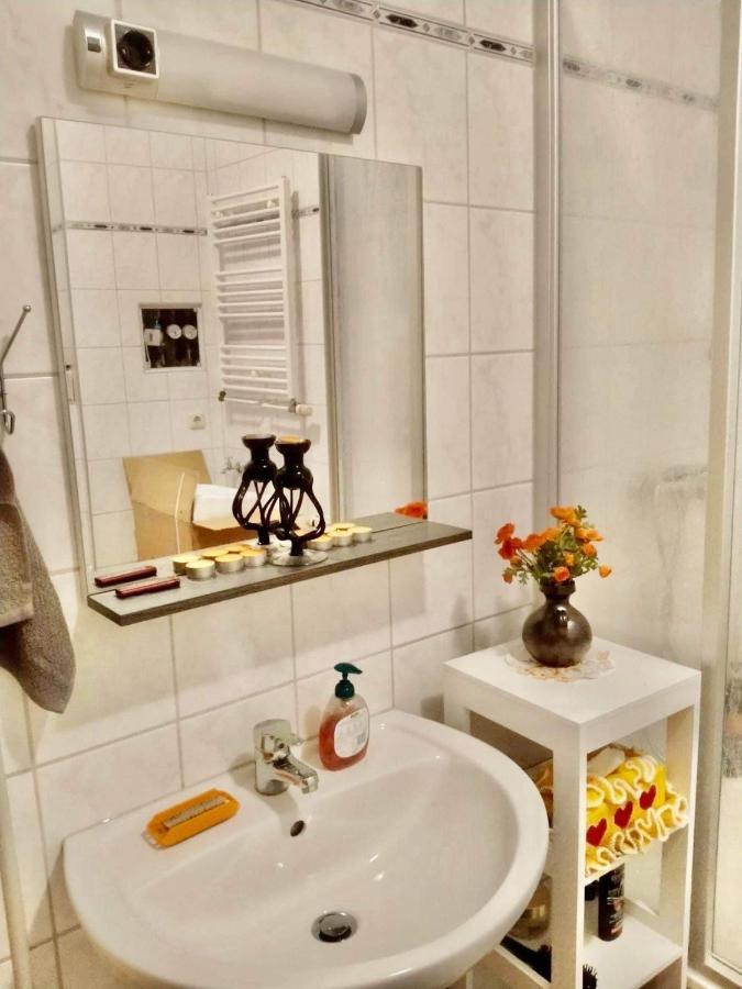 Ferienzimmer Healing Und Montuerwohnung Weissenfels Luaran gambar