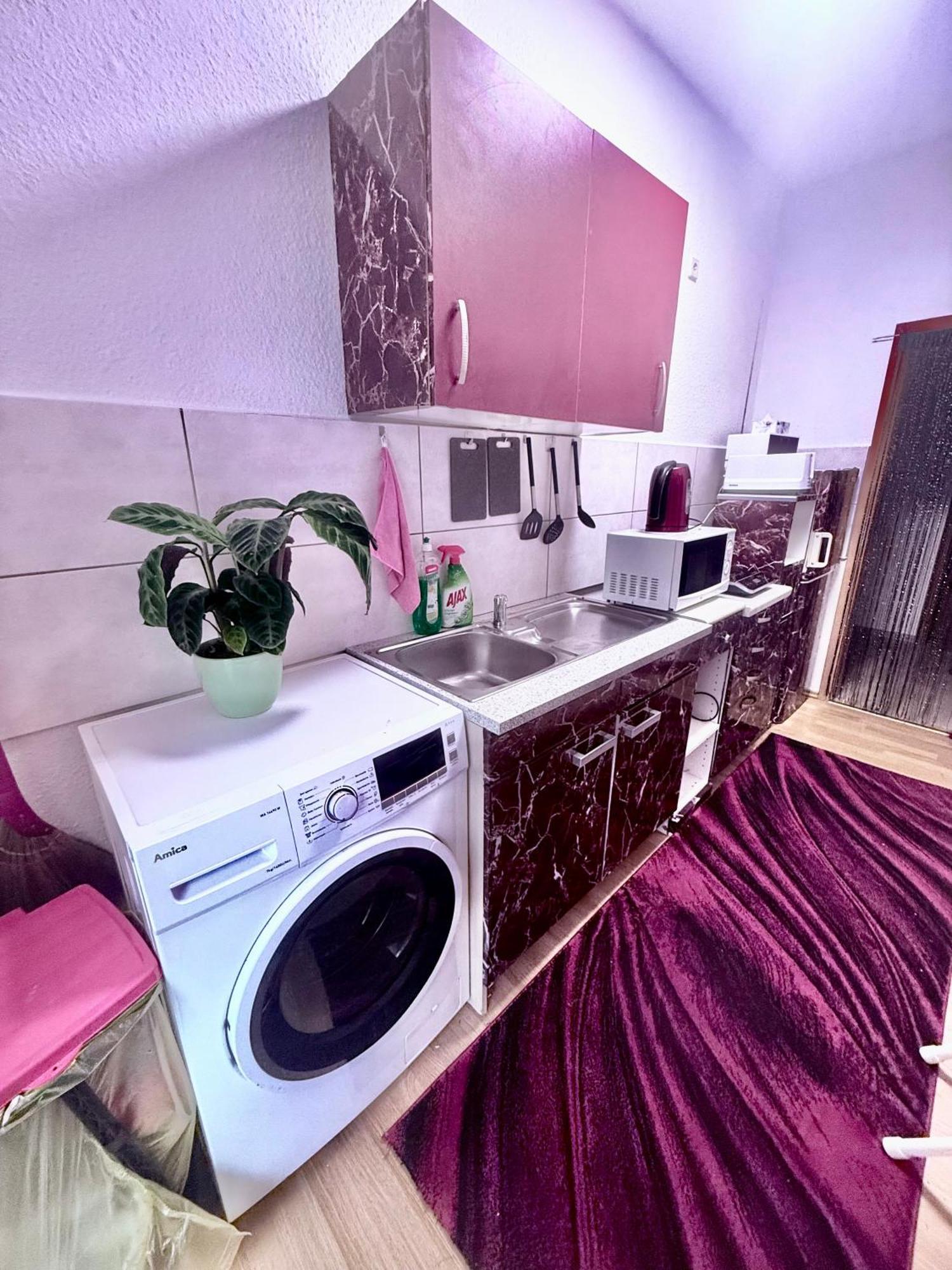 Ferienzimmer Healing Und Montuerwohnung Weissenfels Luaran gambar