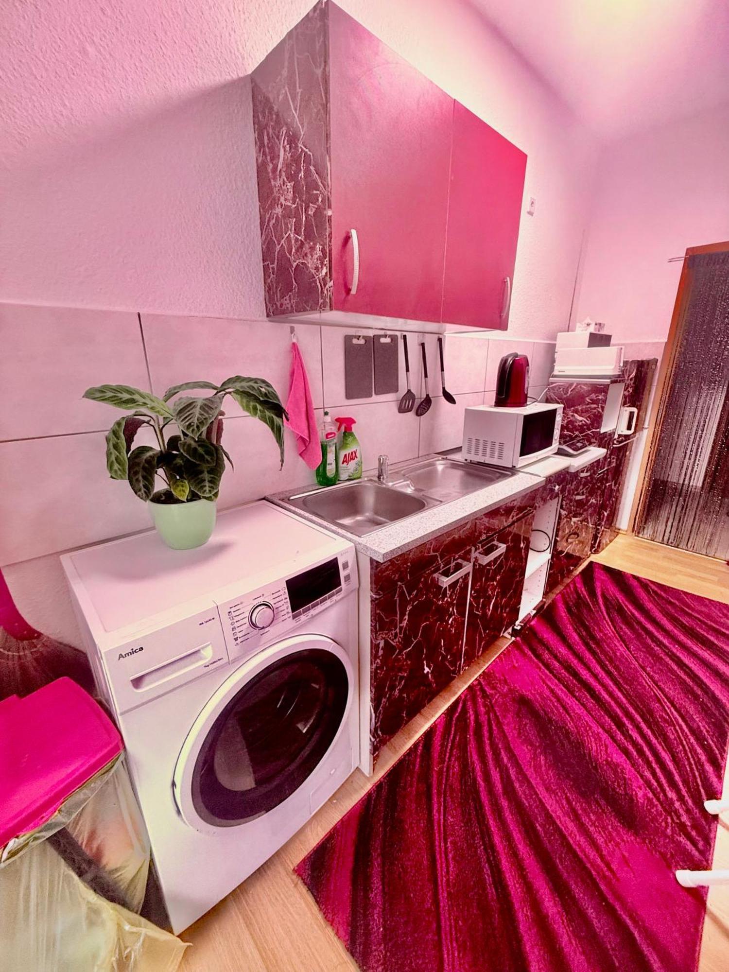 Ferienzimmer Healing Und Montuerwohnung Weissenfels Luaran gambar